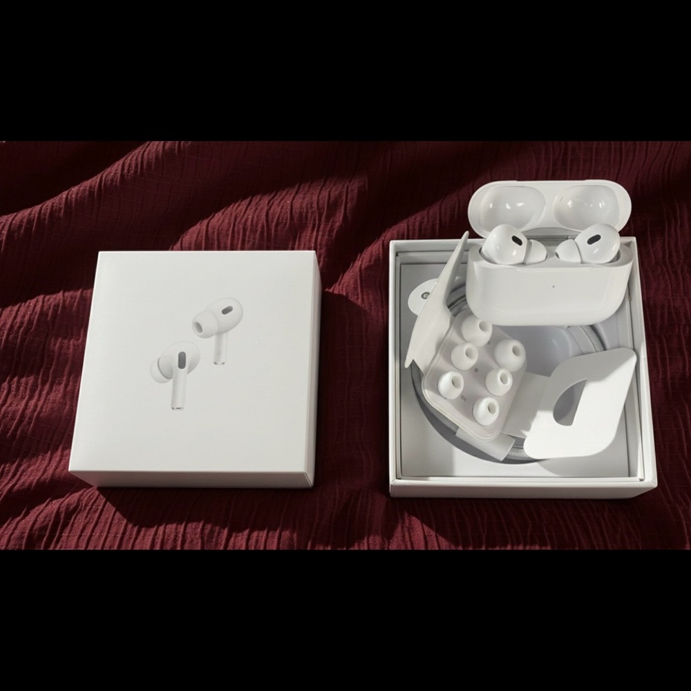 APPLE AIRPODS